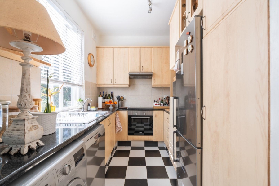 2 Bedroom Property for Sale in Sea Point Western Cape